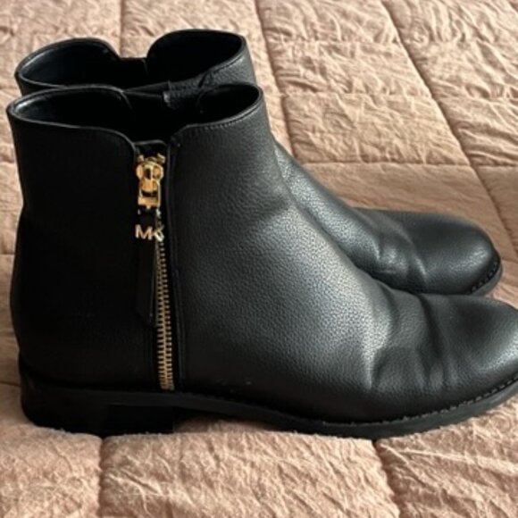 Michael Kors Boots - Picture 2 of 3